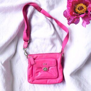 VINTAGE COACH Y2K Pink Leather Crossbody With Turnlock Zipper Closure